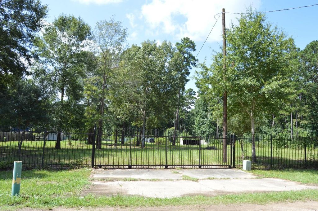 Photo of 25646 Cambridge Boulevard, New Caney, TX 77357 (MLS # 83021558)