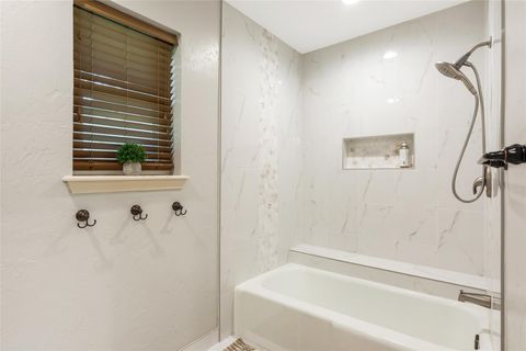 Tiny photo for 354 Tealwood Drive, Houston, TX 77024 (MLS # 8550812)