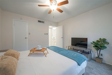 Photo of 7900 N Stadium Drive #126, Houston, TX 77030 (MLS # 71655141)