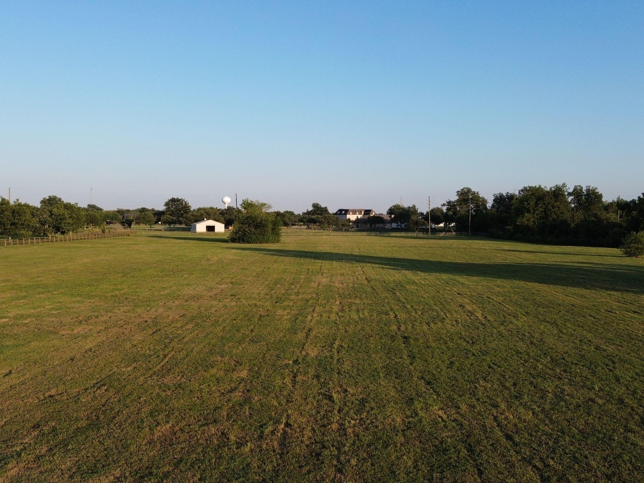 2923 Blue Grass Drive