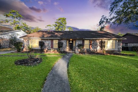 Photo of 1115 Calderwood Drive, Houston, TX 77073 (MLS # 20561068)