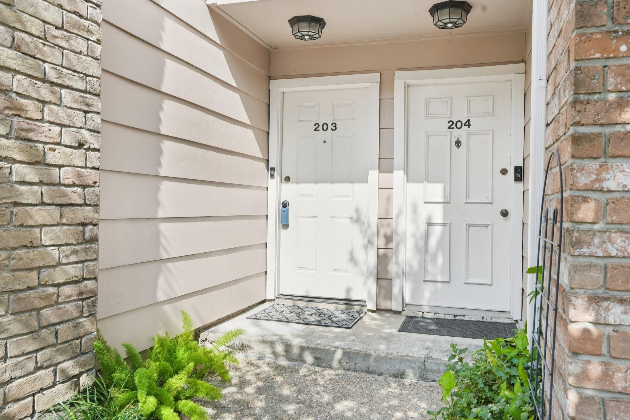 2800 Jeanetta Street 203