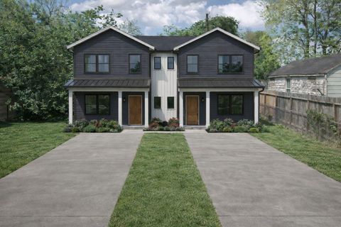Photo of 821 Barkley Street, Houston, TX 77022 (MLS # 95470327)