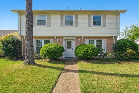 Photo of 9711 Derrik Drive, Houston, TX 77080 (MLS # 27634052)