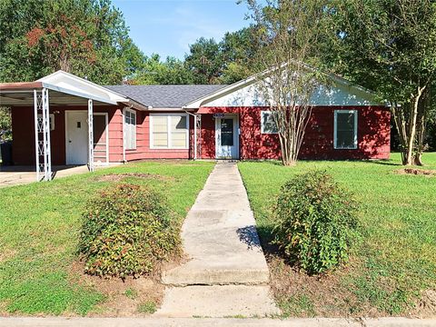 Photo of 1310 N Commerce Street, Baytown, TX 77520 (MLS # 93411338)