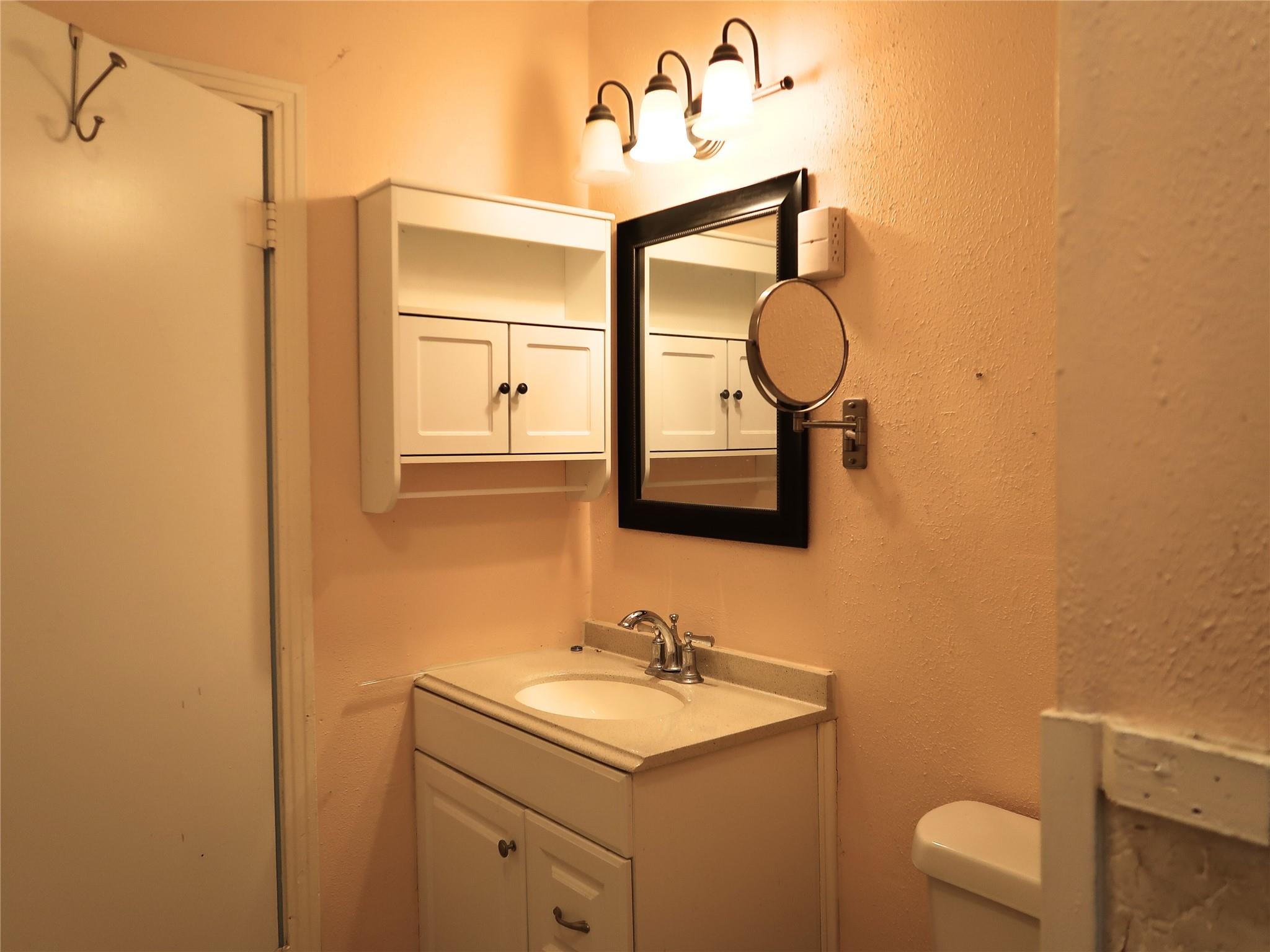 Baytown, Texas 77520, United States, 3 Bedrooms Bedrooms, ,2 BathroomsBathrooms,Residential,Active,219090