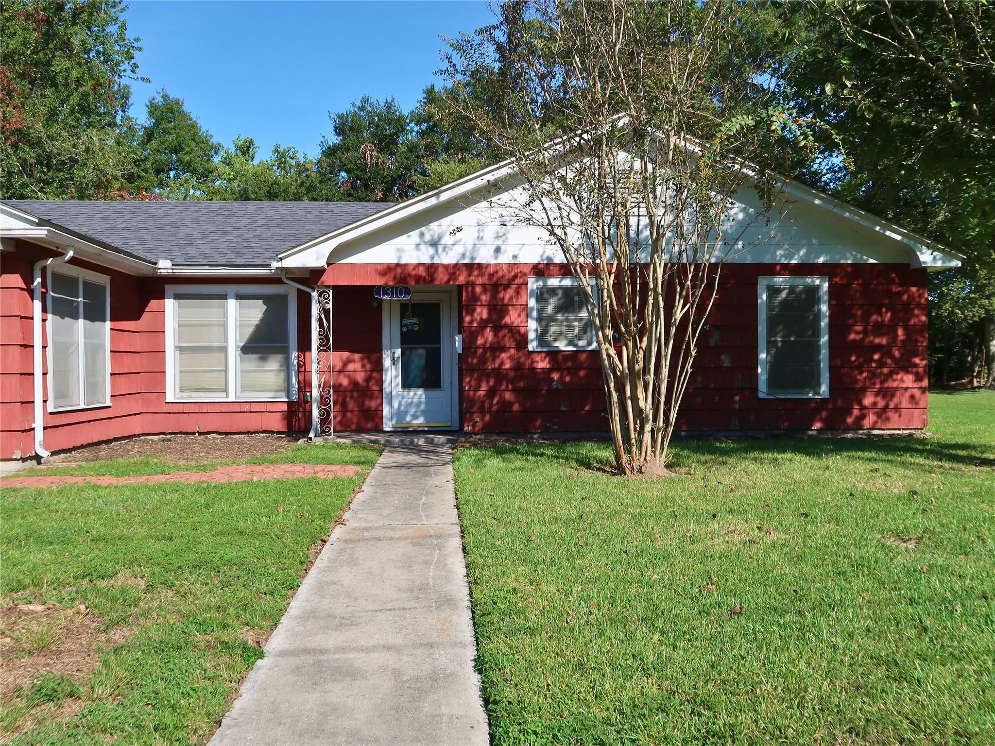 Baytown, Texas 77520, United States, 3 Bedrooms Bedrooms, ,2 BathroomsBathrooms,Residential,Active,219090