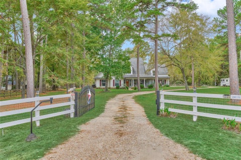 Photo of 28911 Sapphire Circle, Magnolia, TX 77355 (MLS # 79970377)
