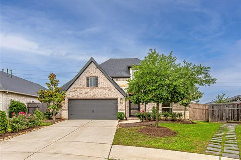 Photo of 4002 Maple Glen Drive, Fulshear, TX 77441 (MLS # 19356048)
