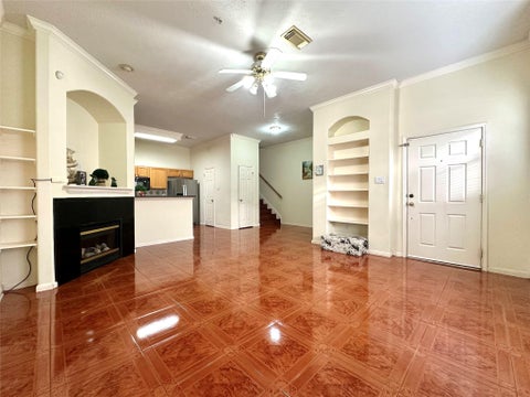 Photo of 2710 Grants Lake Boulevard #L7, Sugar Land, TX 77479 (MLS # 91727439)