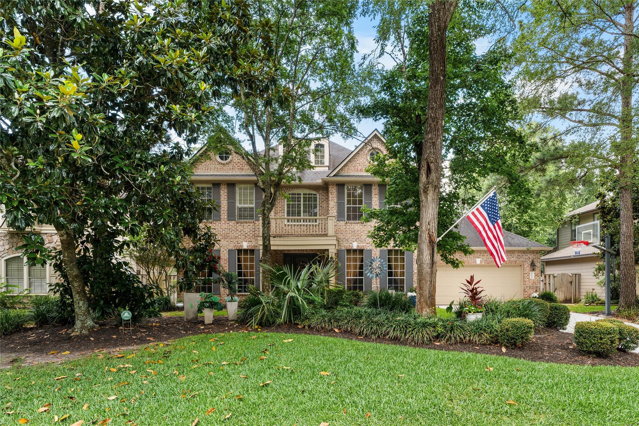 131 E Beckonvale Circle