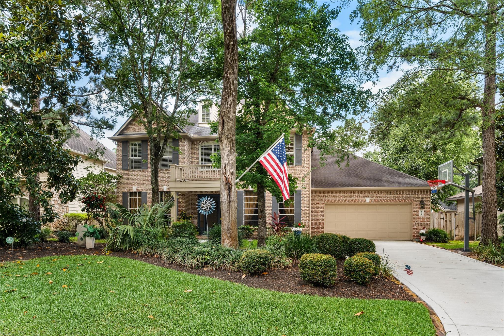 131 E Beckonvale Circle