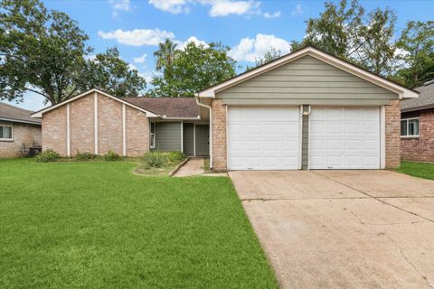 Photo of 2622 Strait Lane, Houston, TX 77084 (MLS # 95690257) Photo of 2622 Strait Lane, Houston, TX 77084 (MLS # 95690257)
