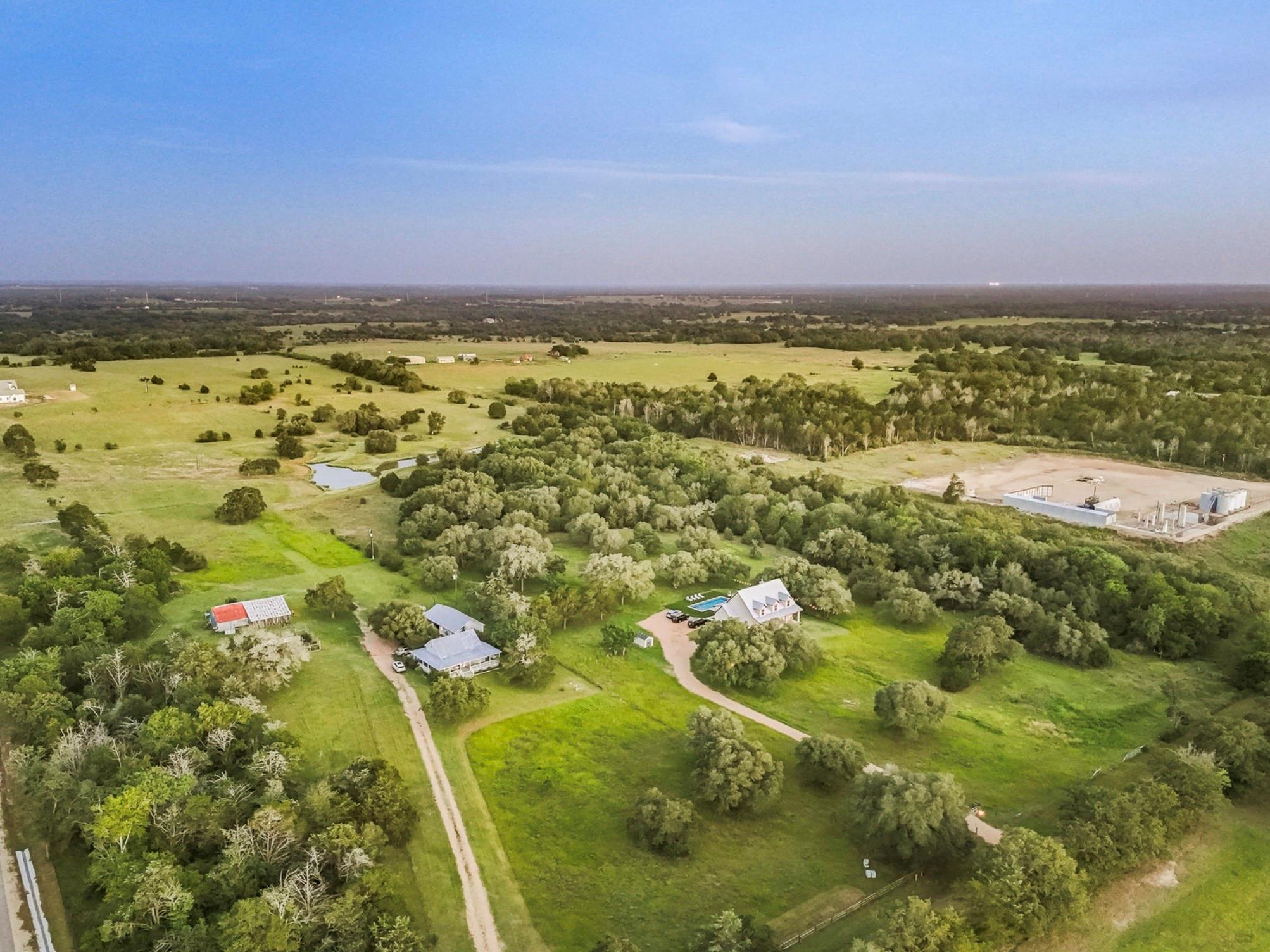 16 Round Top Farms Drive