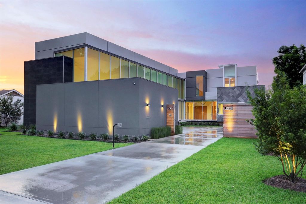 Photo of 4616 Oleander Street, Bellaire, TX 77401 (MLS # 16893569)