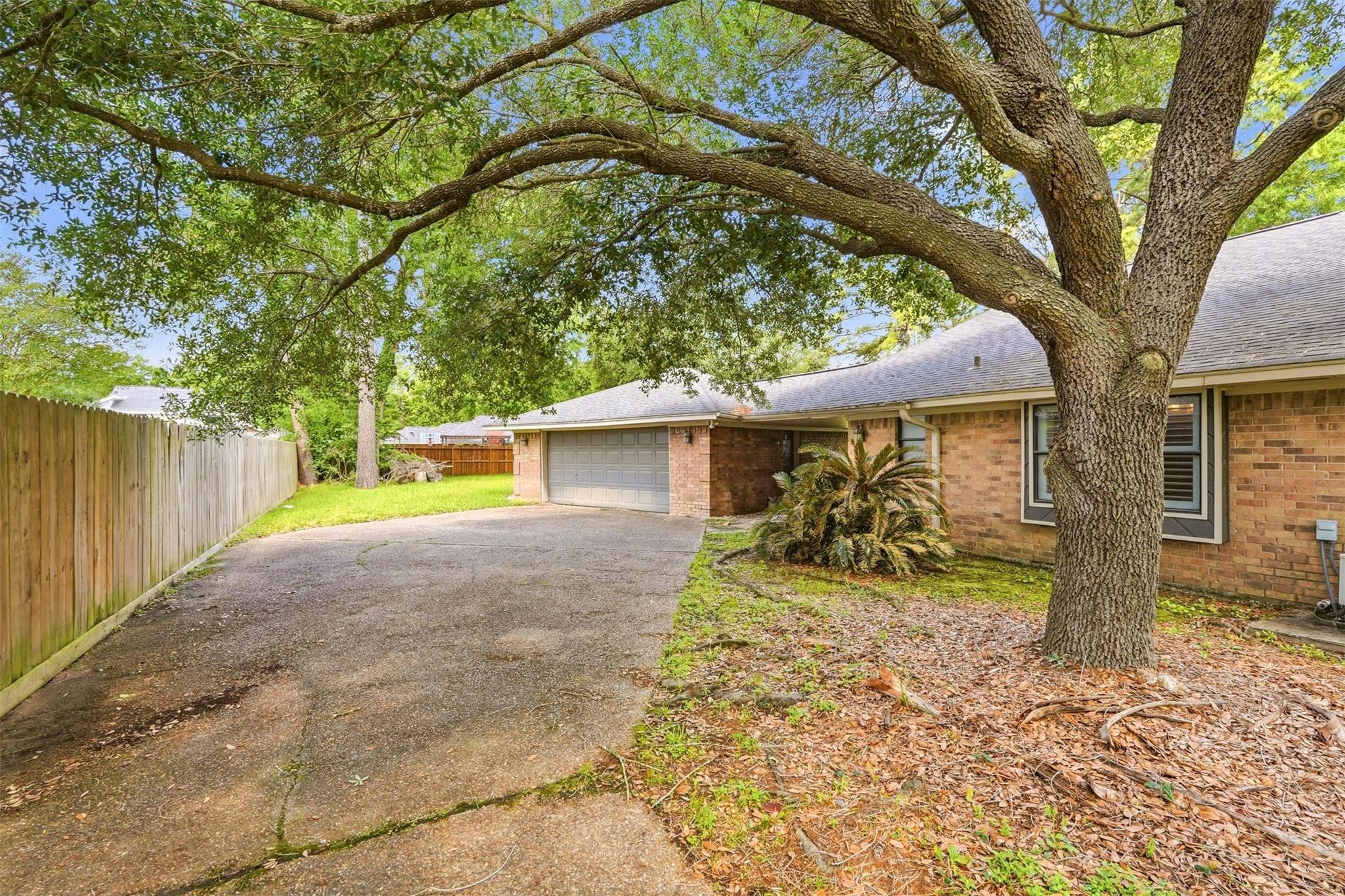 21511 Briar Oak Drive