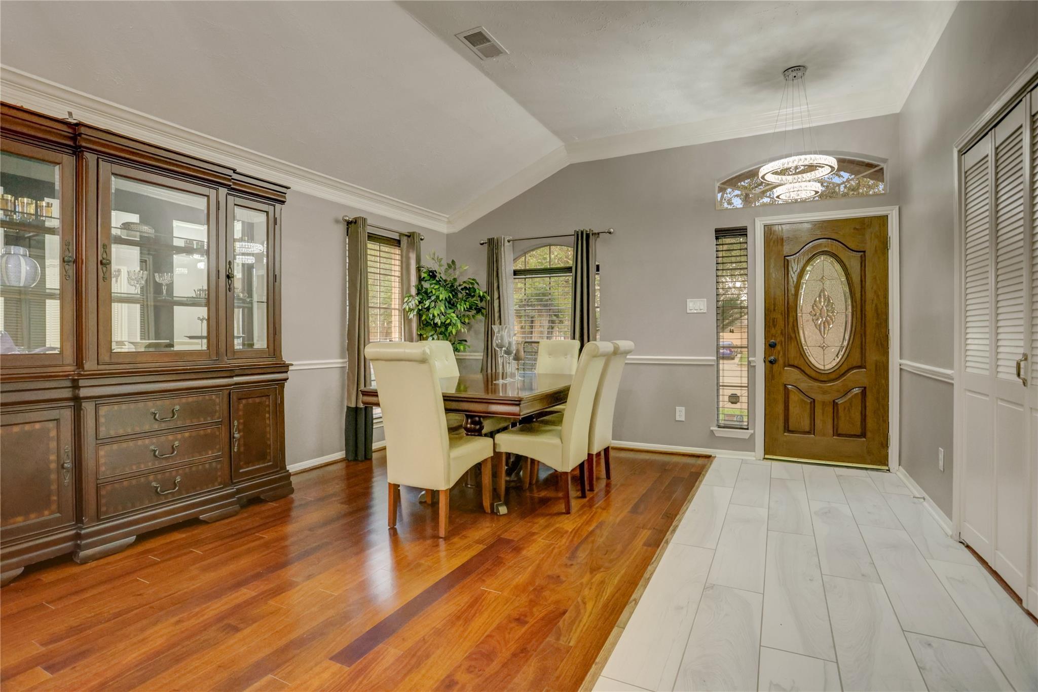 4606 Blue Rose Circle