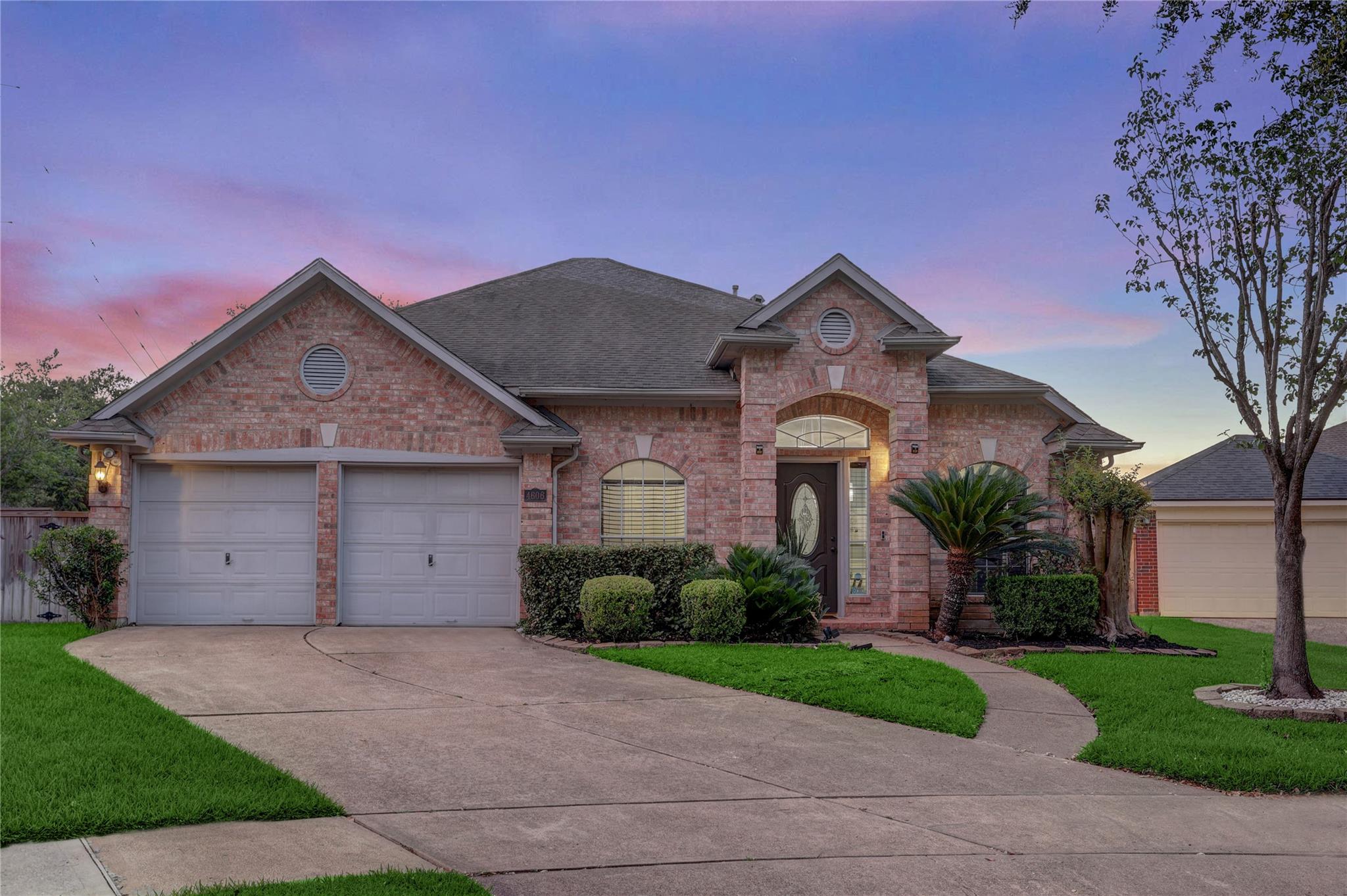 4606 Blue Rose Circle