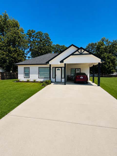 Photo of 676 Bradford Street, Conroe, TX 77303 (MLS # 81699283)