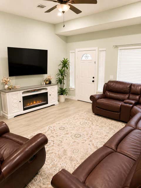 Tiny photo for 676 Bradford Street, Conroe, TX 77303 (MLS # 81699283)