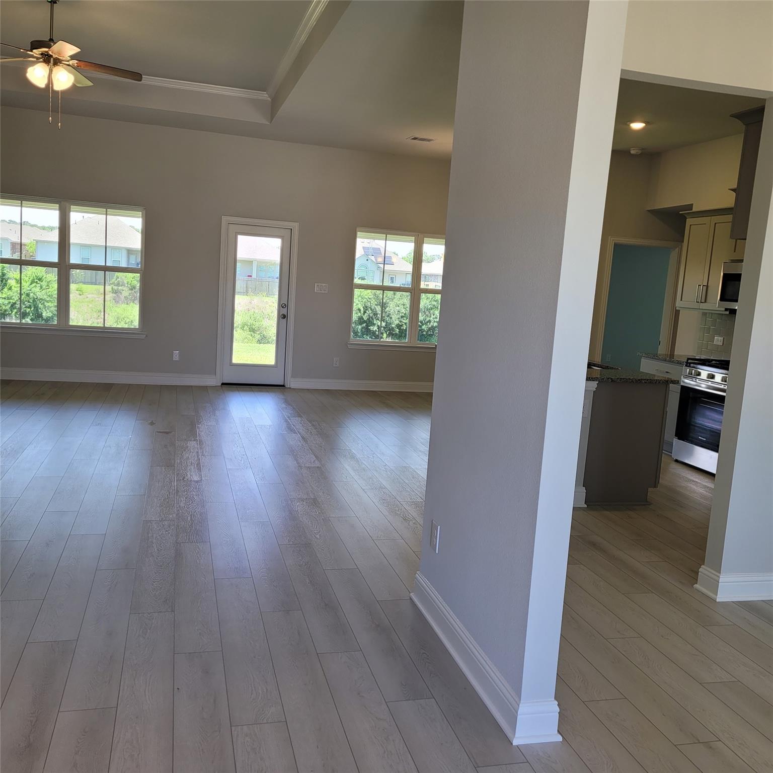 4210 Leslies Way