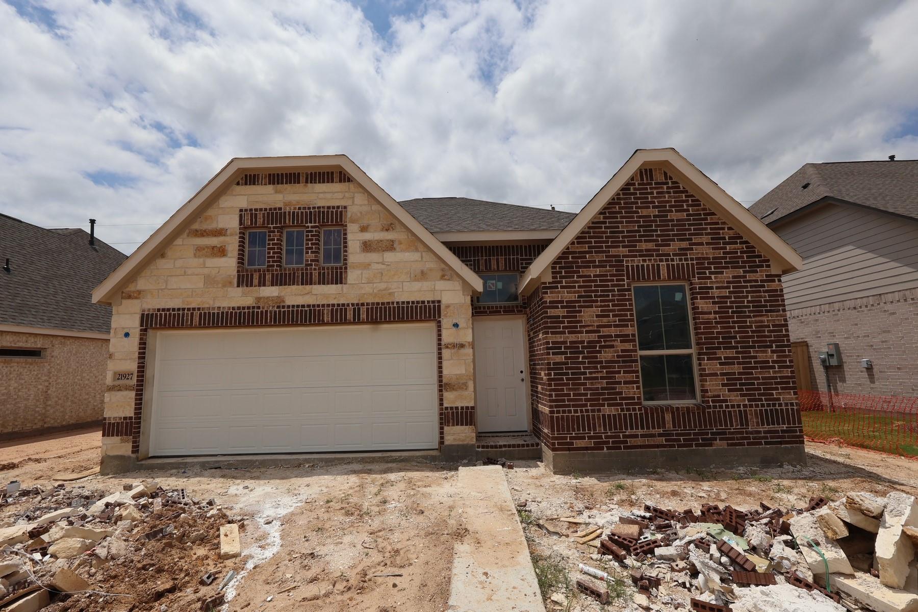 21927 Pecan Buff Drive