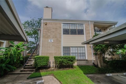 Photo of 2750 Holly Hall Street #901, Houston, TX 77054 (MLS # 25039088) Photo of 2750 Holly Hall Street #901, Houston, TX 77054 (MLS # 25039088)