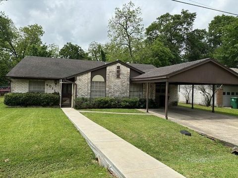 Photo of 9011 Allwood Street, Houston, TX 77016 (MLS # 39841368)
