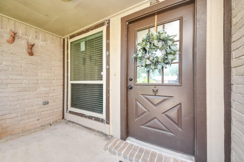 Photo of 7802 Alegria Drive, Houston, TX 77083 (MLS # 70202867)