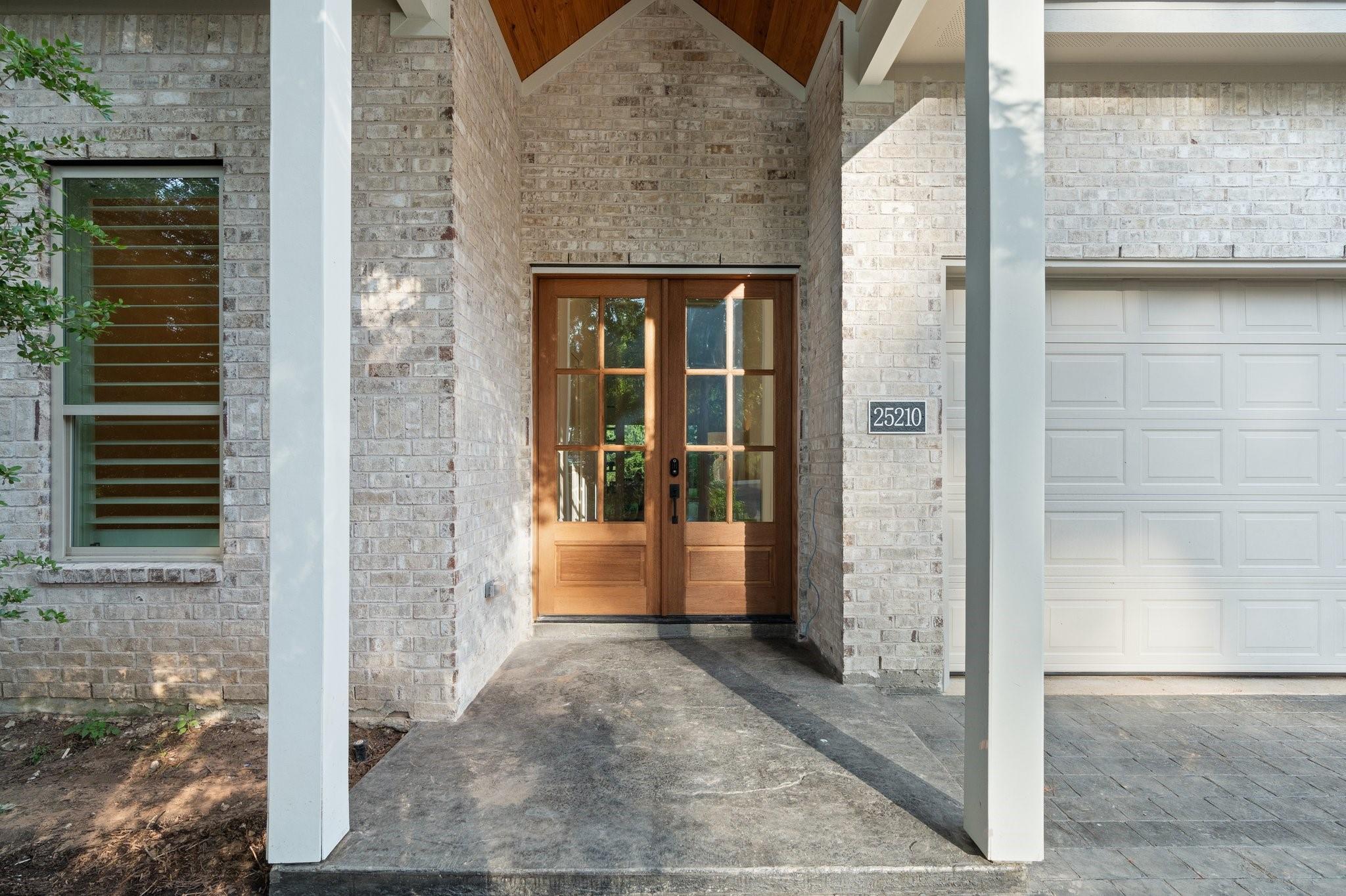 25210 Melanie Pointe