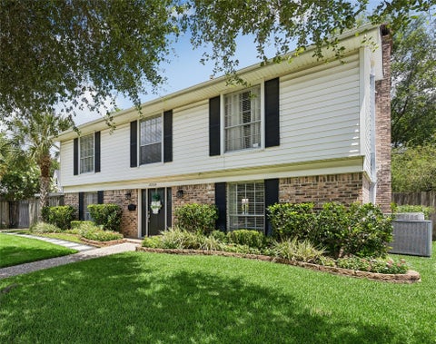 Photo of 10730 Cedar Creek Drive, Houston, TX 77042 (MLS # 54776667)