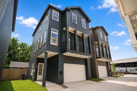 Photo of 1224 E 23rd Street, Houston, TX 77009 (MLS # 2576734)