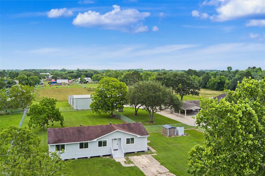 Photo of 6315 Avenue T, Santa Fe, TX 77510 (MLS # 78130587)