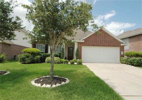 Photo of 13110 Rippling Creek Lane, Pearland, TX 77584 (MLS # 16159491)