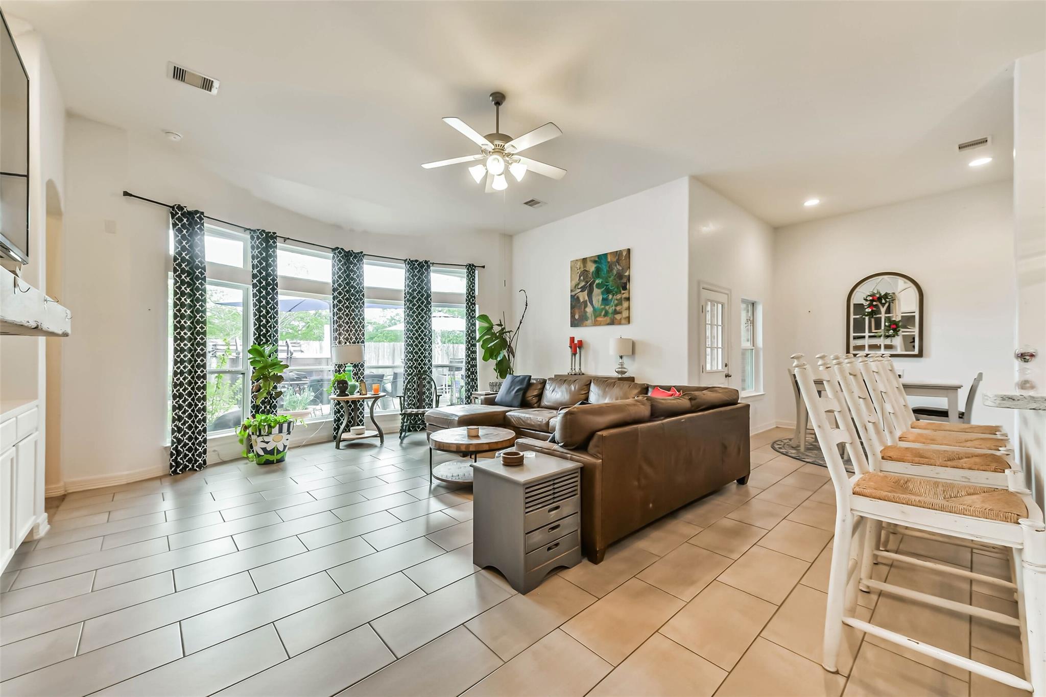 512 Rondel Road