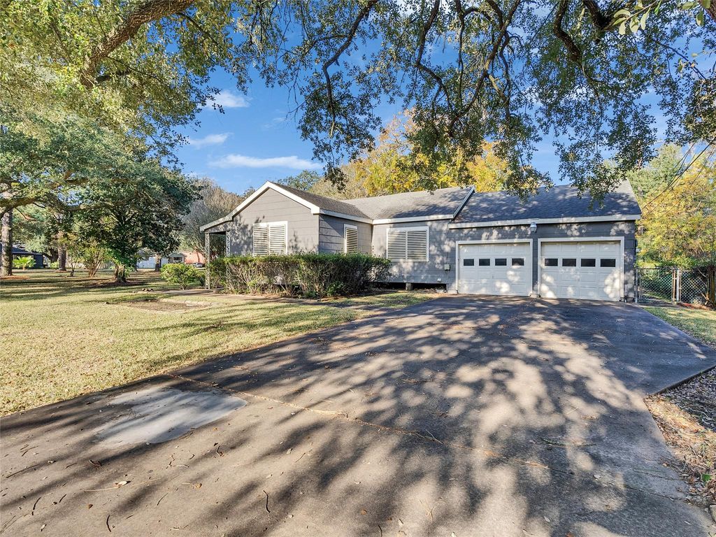 Photo of 1729 Hawthorne Street, La Marque, TX 77568 (MLS # 66244034)