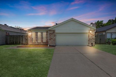 Photo of 13835 Walnut Hollow Lane, Houston, TX 77082 (MLS # 92226937)