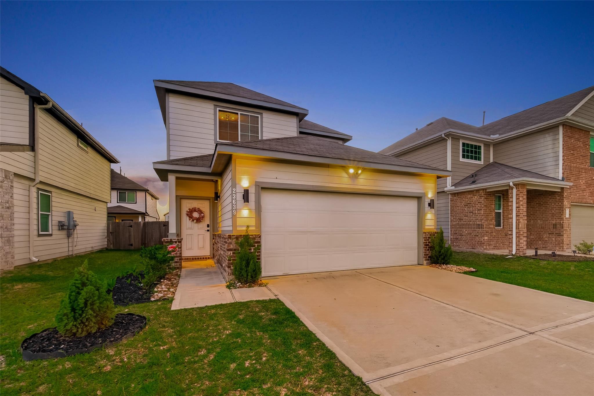 23639 Buttress Root Drive