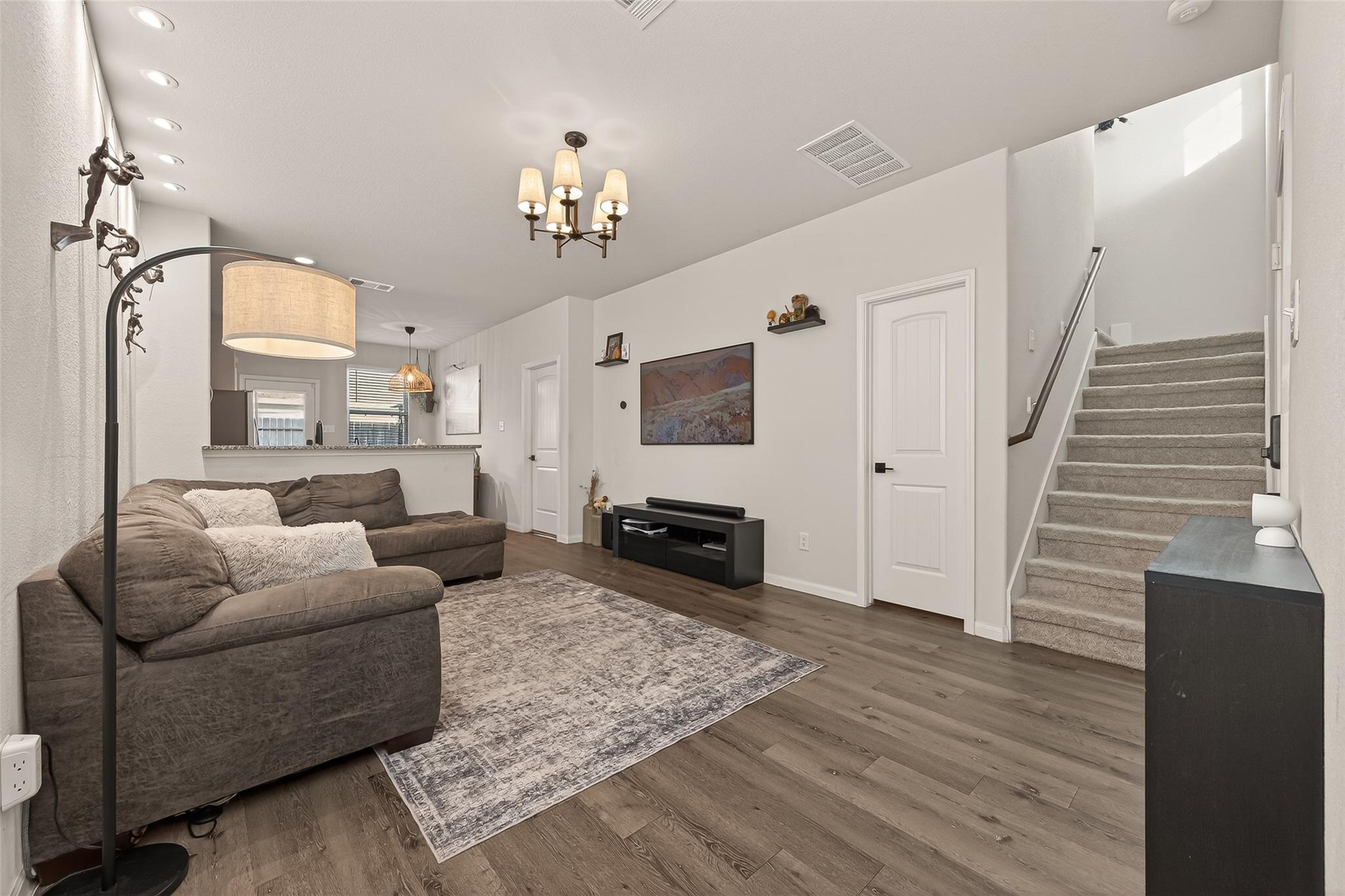 23639 Buttress Root Drive