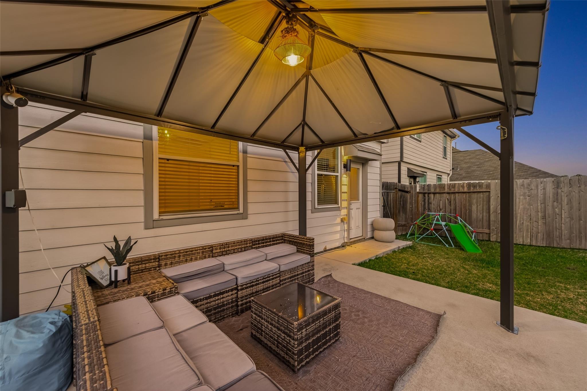 23639 Buttress Root Drive