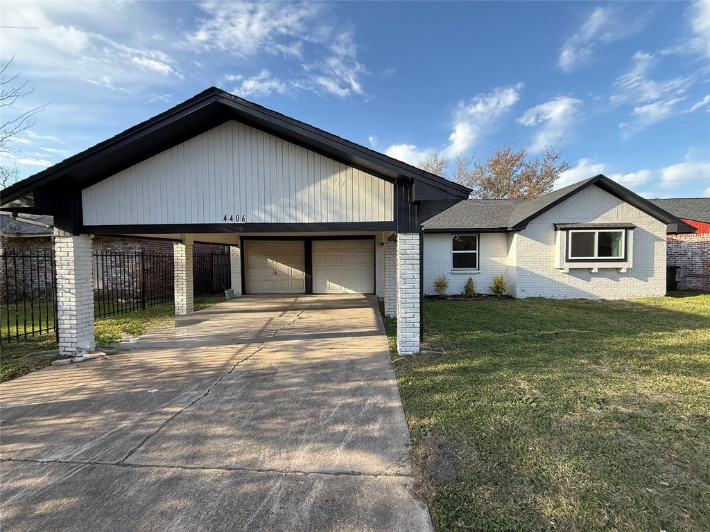 Photo of 4406 Trafalgar Drive, Houston, TX 77045 (MLS # 90823147)