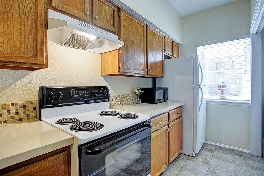 Photo of 7655 Cambridge Street #7655, Houston, TX 77054 (MLS # 49113025)