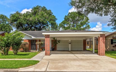 Photo of 1806 Burke Road, Pasadena, TX 77502 (MLS # 98097669)