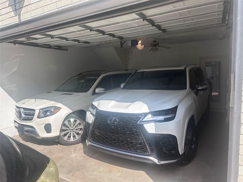 Tiny photo for 7347 Regency Square Court #7347, Houston, TX 77036 (MLS # 35801269)