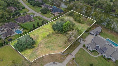 Vacant Land For Sale - 30703 Riverlake Road<br/> Fulshear, TX 77441