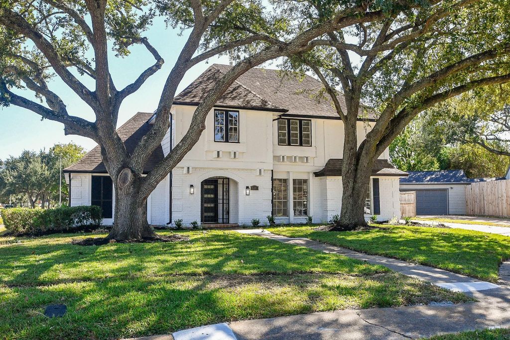 Photo of 7703 Braesridge Court, Houston, TX 77071 (MLS # 42031010)