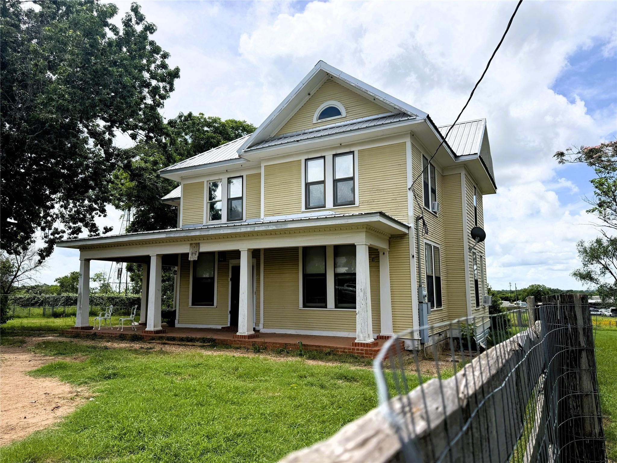 1417 Main Street