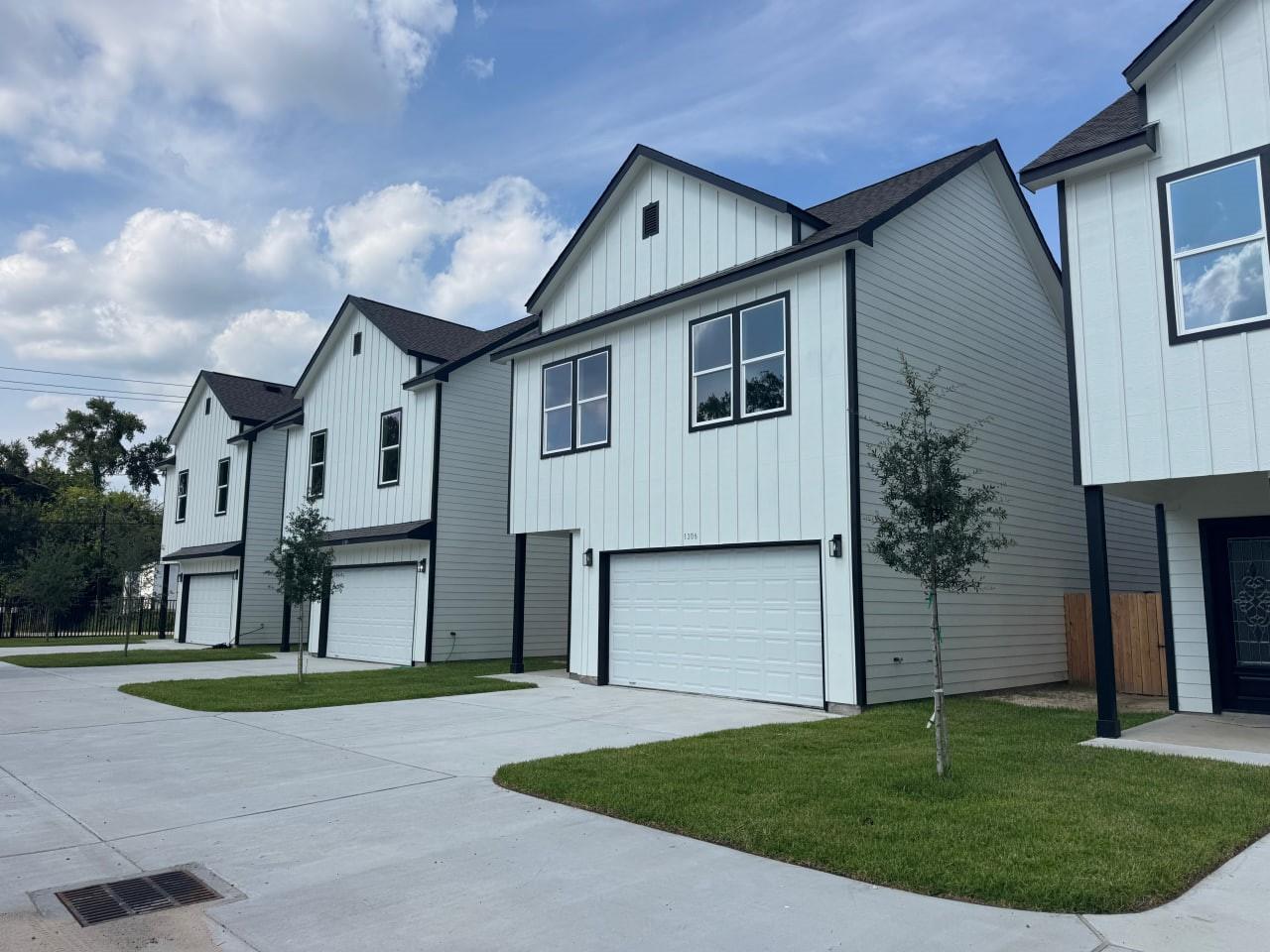 1308 Duff Lane