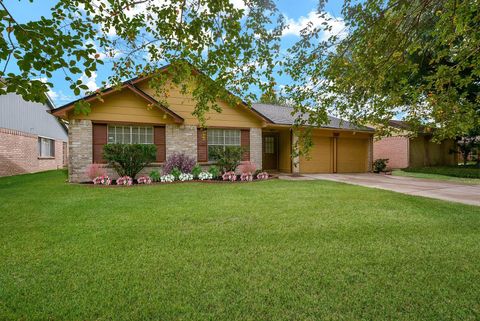 Photo of 3315 Honey Creek Drive, Houston, TX 77082 (MLS # 95382059)