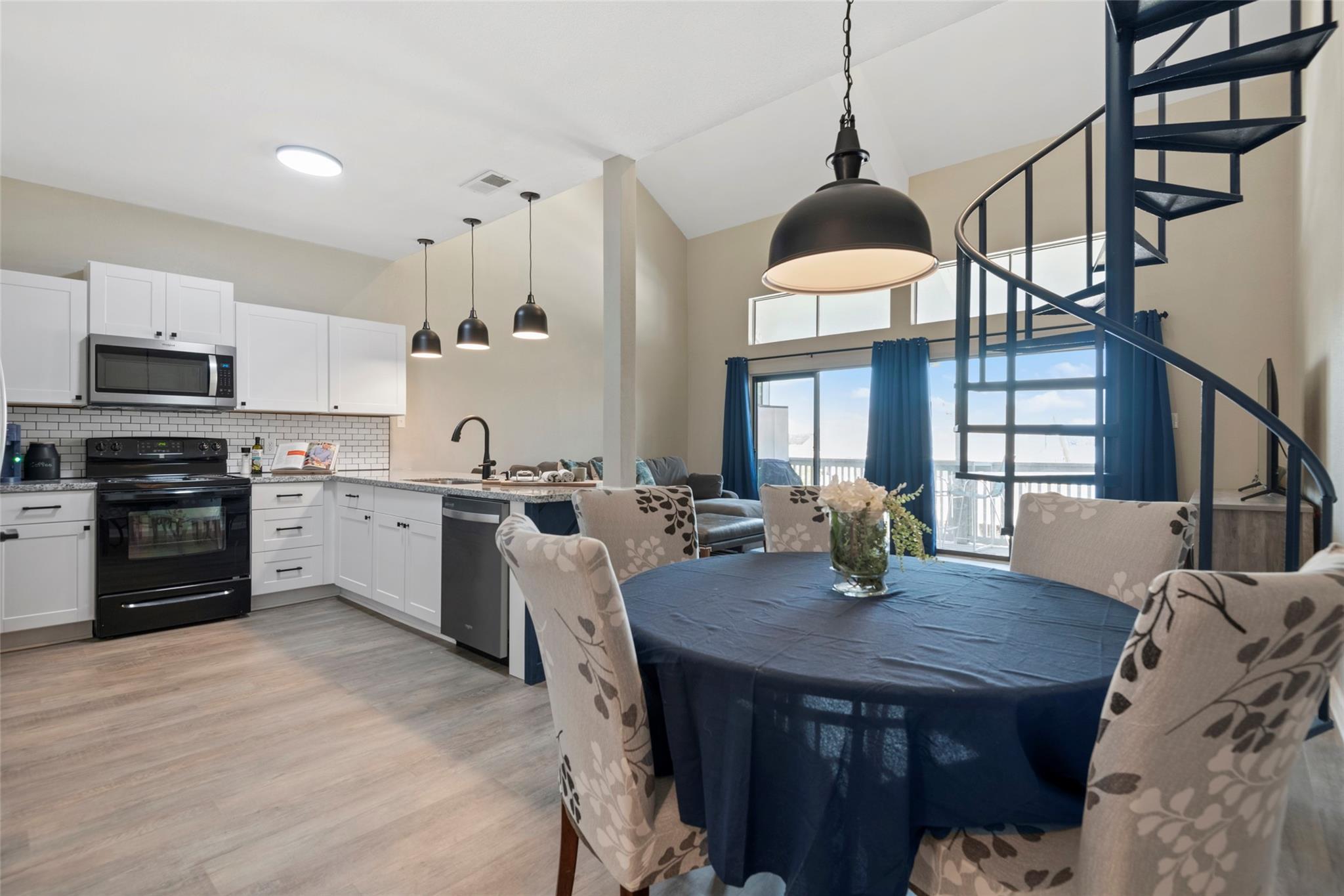 162 April Point Drive S